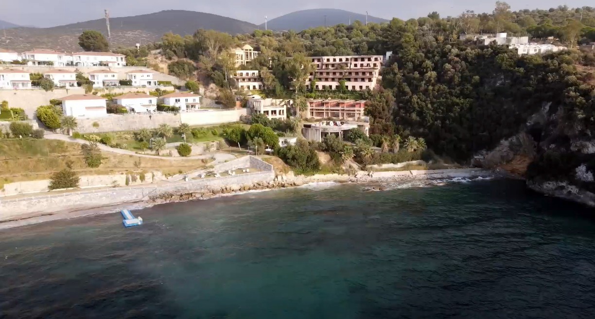 Kuşadası'nda Lüks Otel İhalesi: 35 Yıllığına Deniz Kenarında Bir Fırsat Aydın'ın gözde turizm merkezlerinden Kuşadası'nda, denize sıfır konumda b